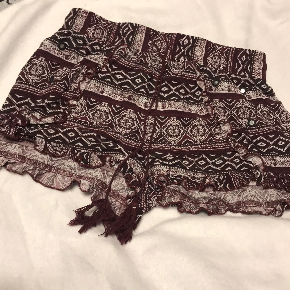 Loose purple black and white target shorts